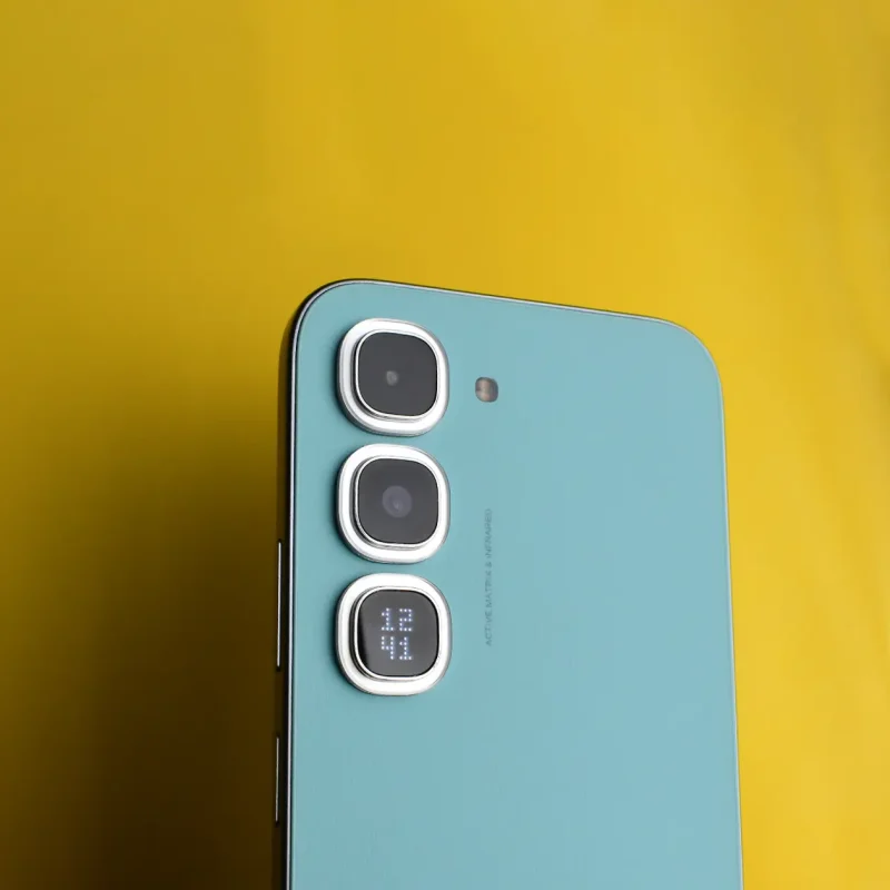 Infinix Hot 70 Pro View 23 - Camera, Display & Design