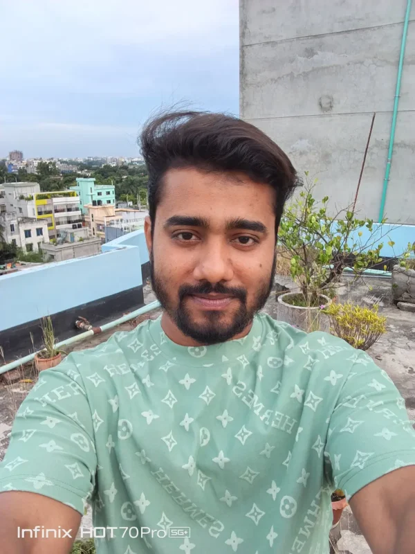 Infinix Hot 70 Pro View 37 - Camera, Display & Design
