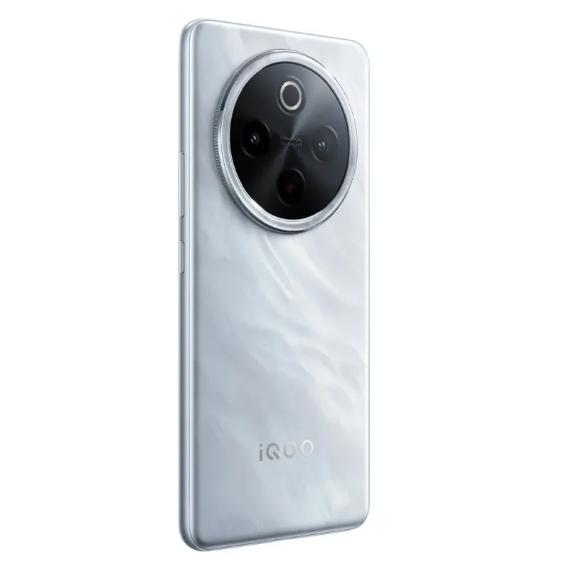 iQOO Z10 View 3 - Camera, Display & Design