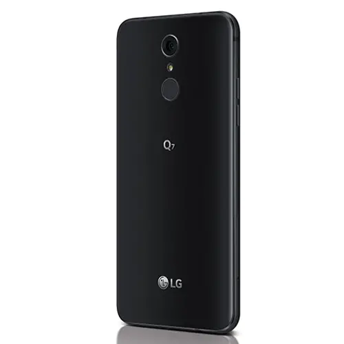 LG Q8 View 3 - Camera, Display & Design