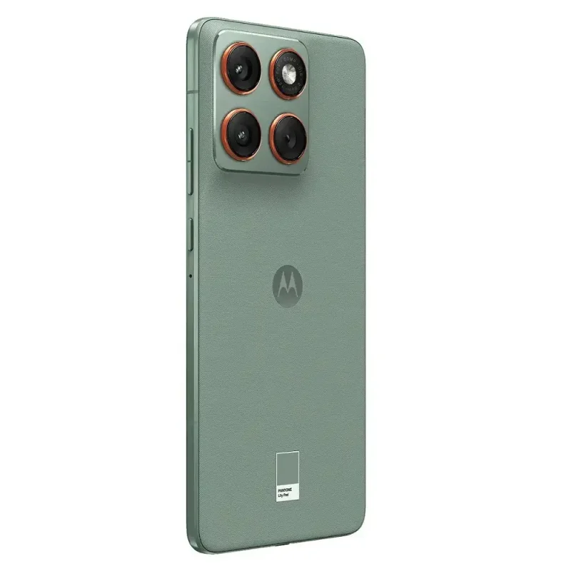 Motorola Moto X70 Air View 12 - Camera, Display & Design