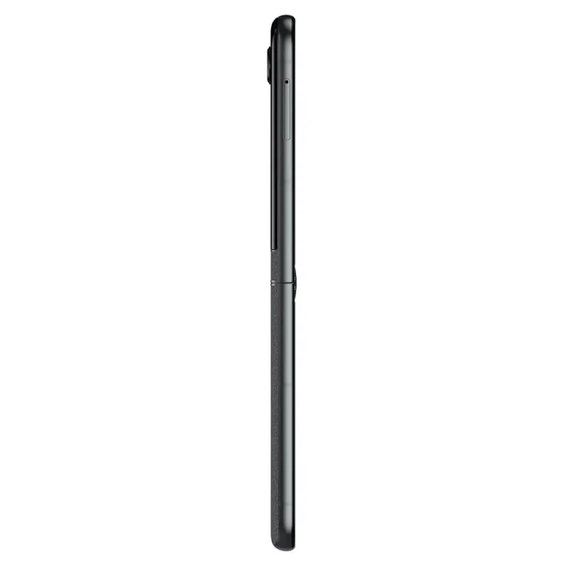 Motorola Razr 2024 View 29 - Camera, Display & Design