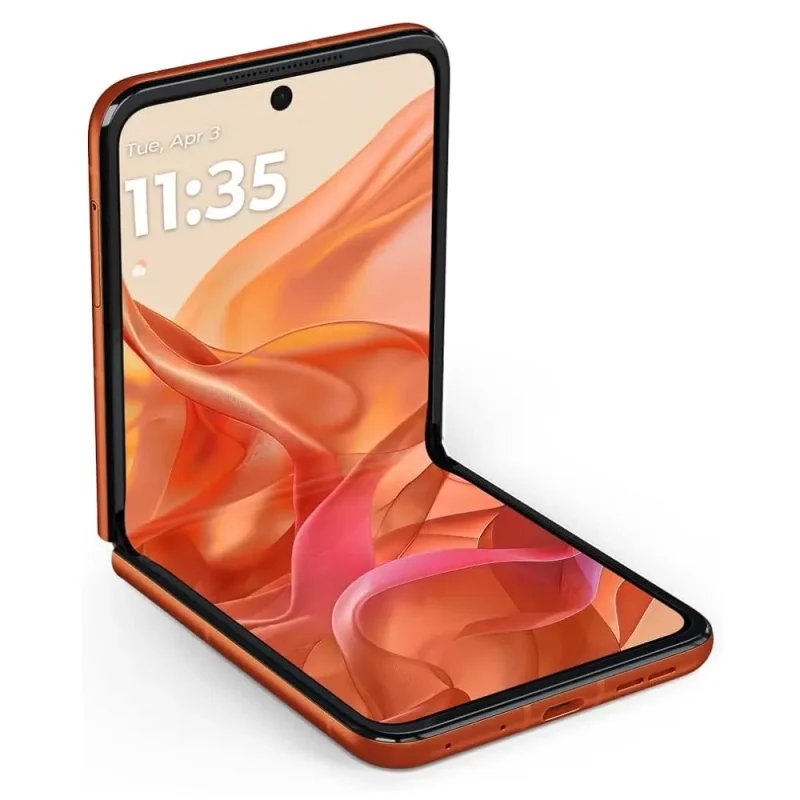 Motorola Razr 2024 View 4 - Camera, Display & Design