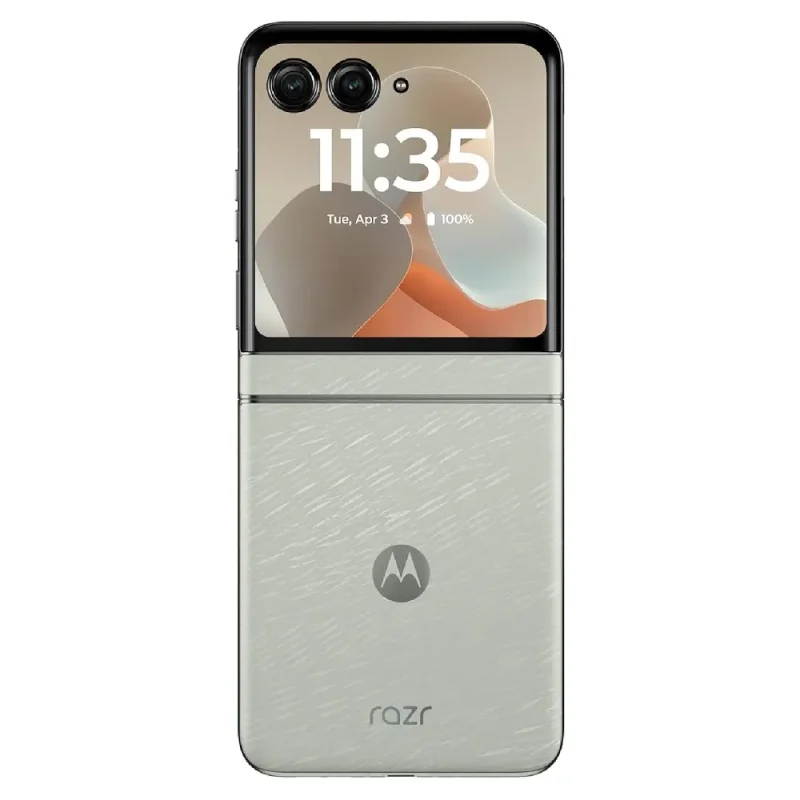 Motorola Razr 2025 View 35 - Camera, Display & Design