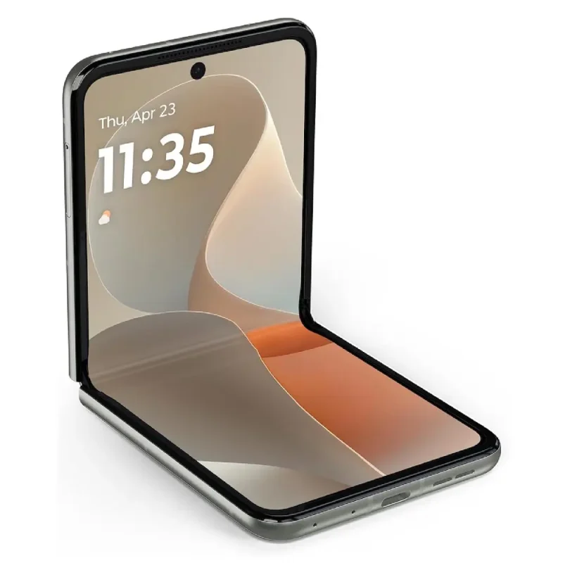 Motorola Razr 2025 View 36 - Camera, Display & Design