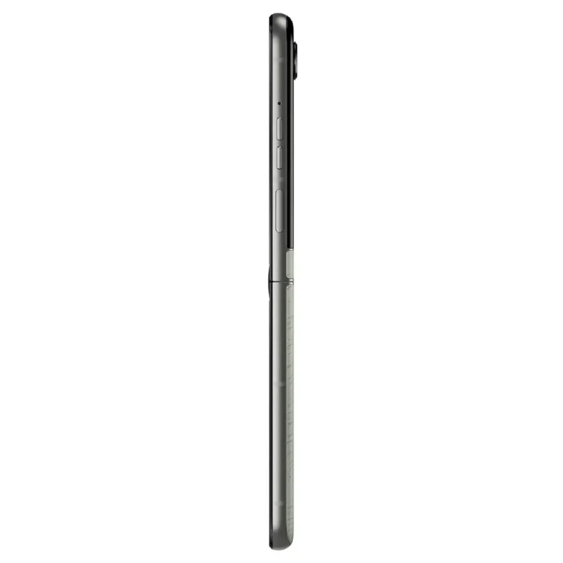 Motorola Razr 2025 View 38 - Camera, Display & Design