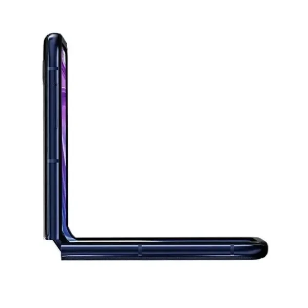 Motorola Razr 50 View 4 - Camera, Display & Design