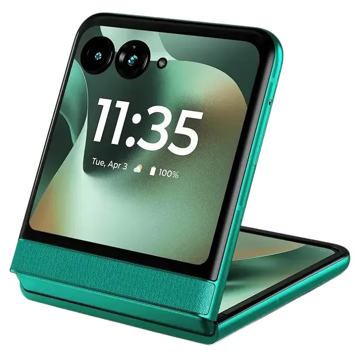 Motorola Razr 70 View 36 - Camera, Display & Design