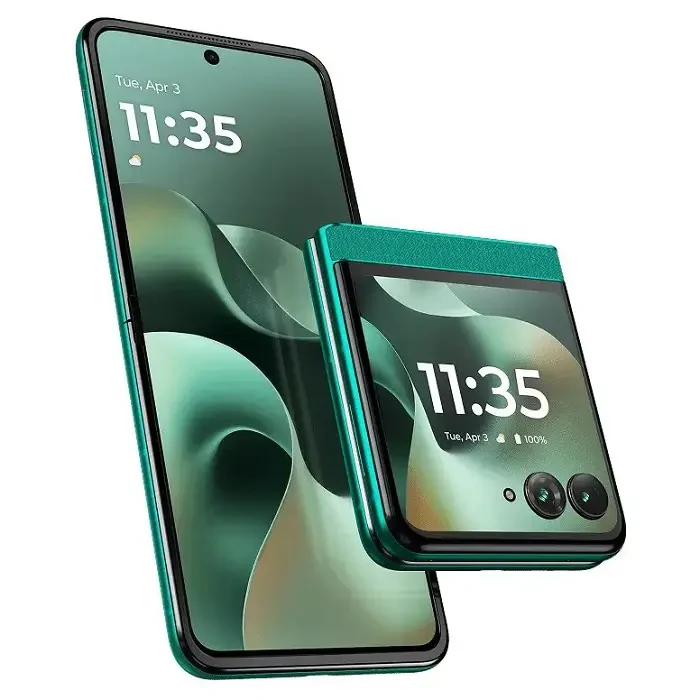 Motorola Razr 70 View 38 - Camera, Display & Design