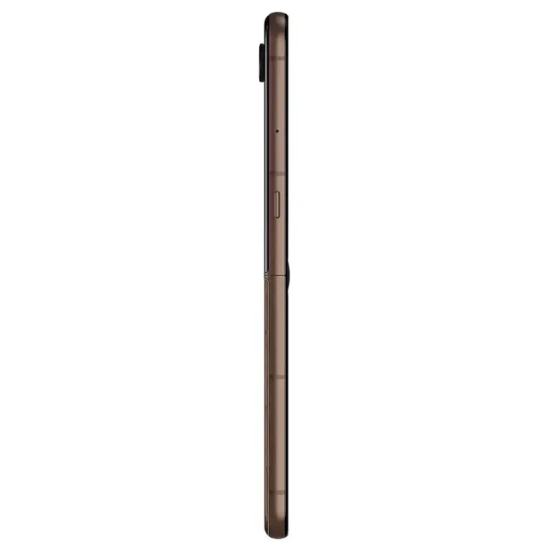 Motorola Razr 70 Ultra View 19 - Camera, Display & Design