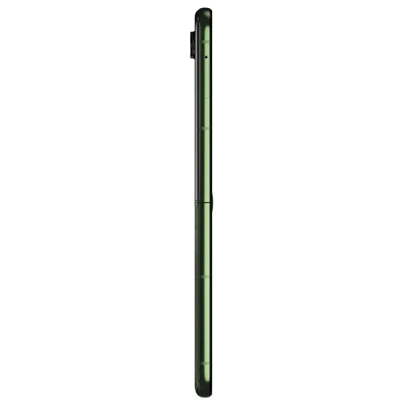 Motorola Razr Plus 2024 View 9 - Camera, Display & Design