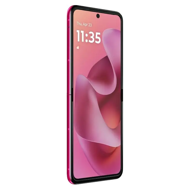 Motorola Razr Plus 2025 View 21 - Camera, Display & Design