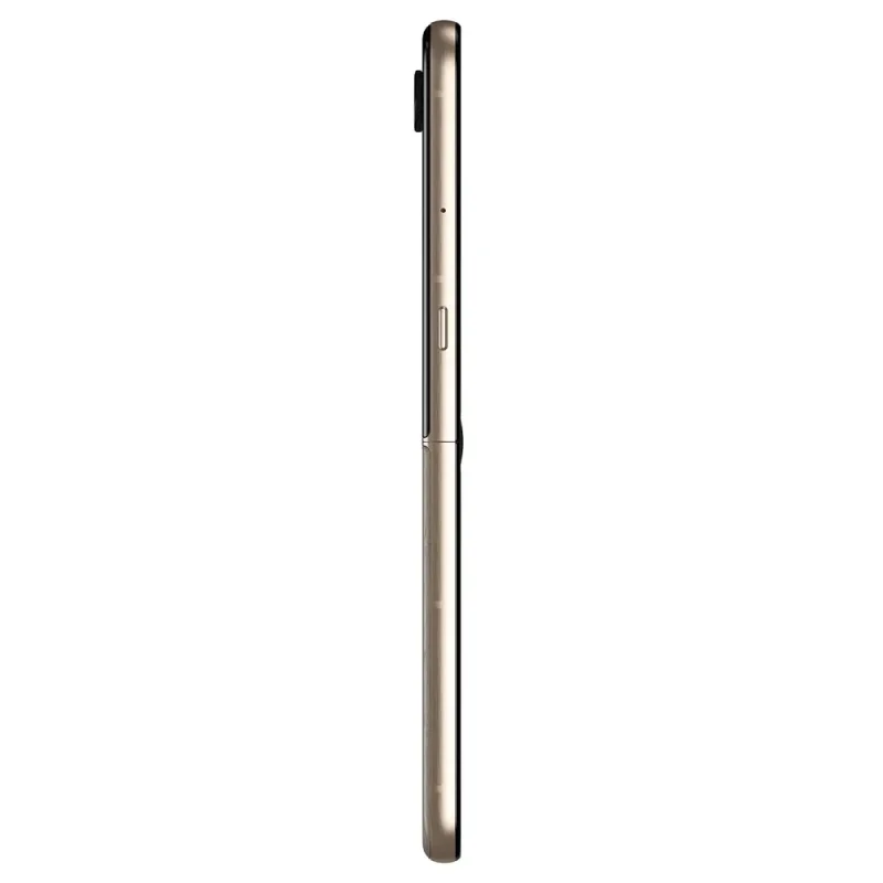 Motorola Razr Ultra 2025 View 13 - Camera, Display & Design