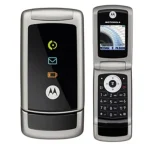 Motorola W220 View 1 - Camera, Display & Design