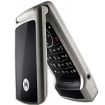 Motorola W220 View 4 - Camera, Display & Design