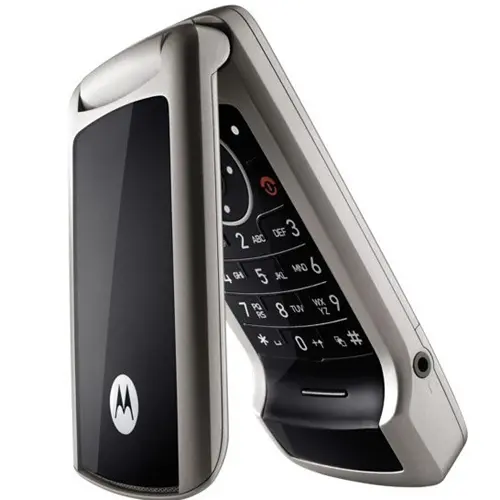 Motorola W220 View 4 - Camera, Display & Design