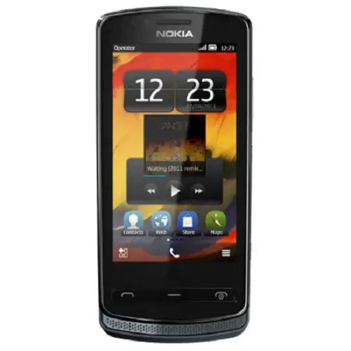 Nokia 700 View 2 - Camera, Display & Design