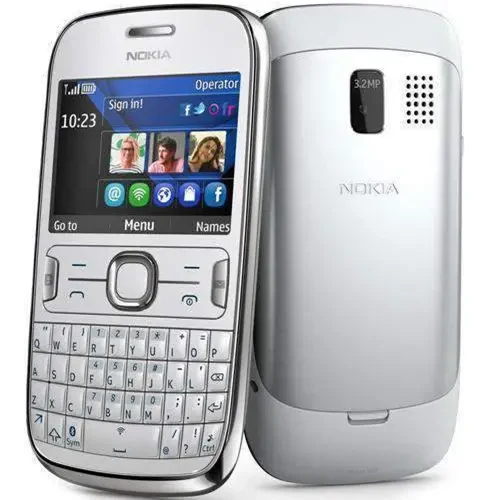 Nokia Asha 302 View 1 - Camera, Display & Design