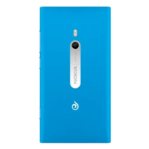 Nokia Lumia 800 View 3 - Camera, Display & Design