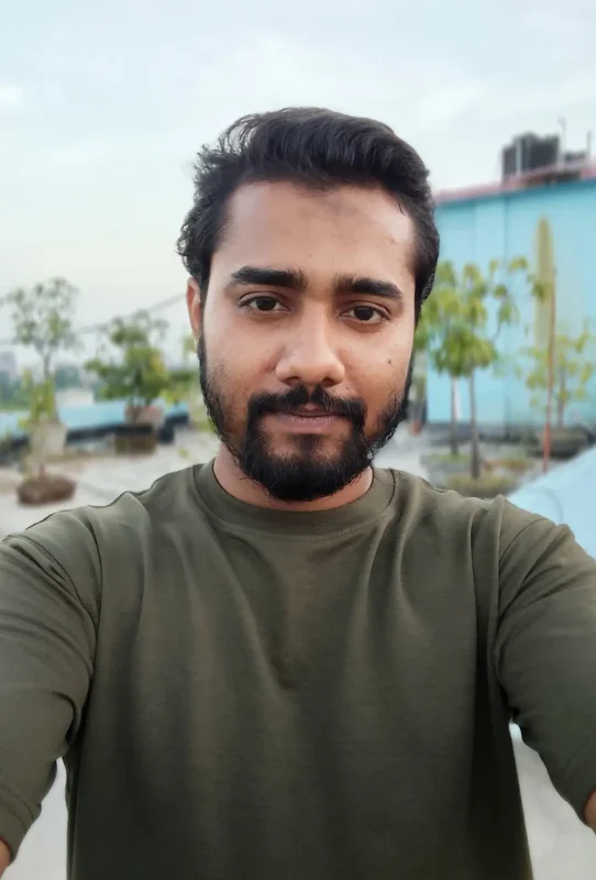 Realme C100x View 71 - Camera, Display & Design