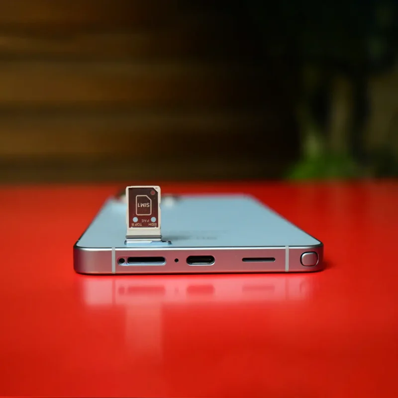 Samsung Galaxy S26 Ultra View 30 - Camera, Display & Design
