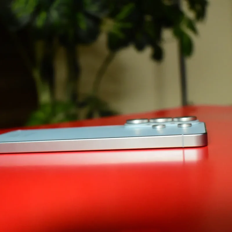 Samsung Galaxy S26 Ultra View 33 - Camera, Display & Design